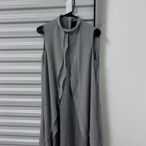 August 1 Eight women’s Elegant Gray Sleeveless Dress size medium